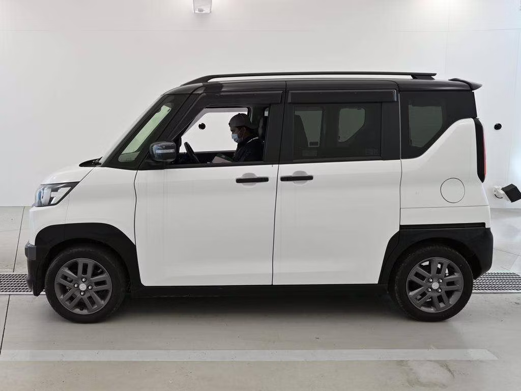 MITSUBISHI DELICA MINI