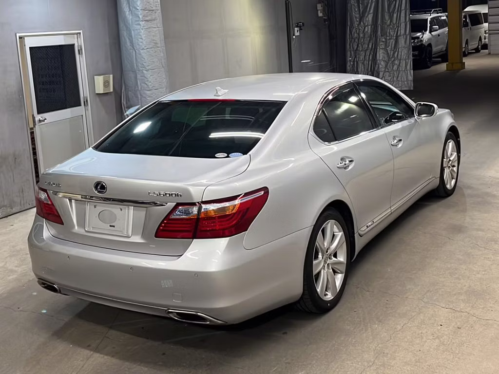 LEXUS LS600H