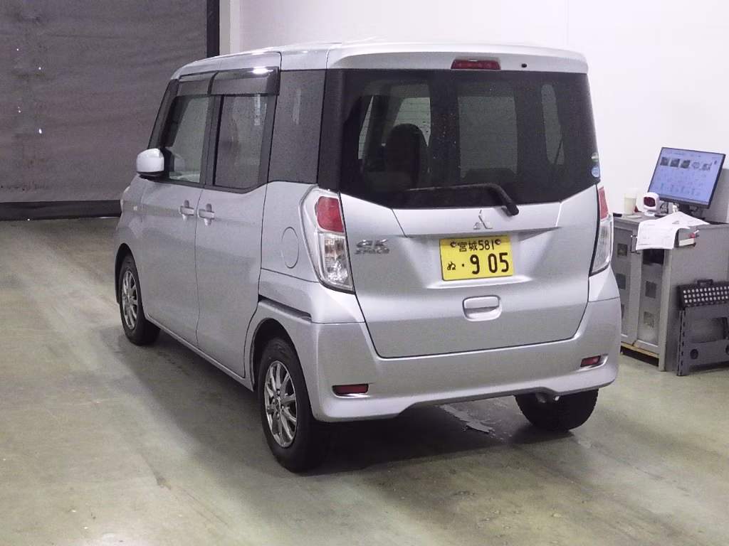 MITSUBISHI EK SPACE