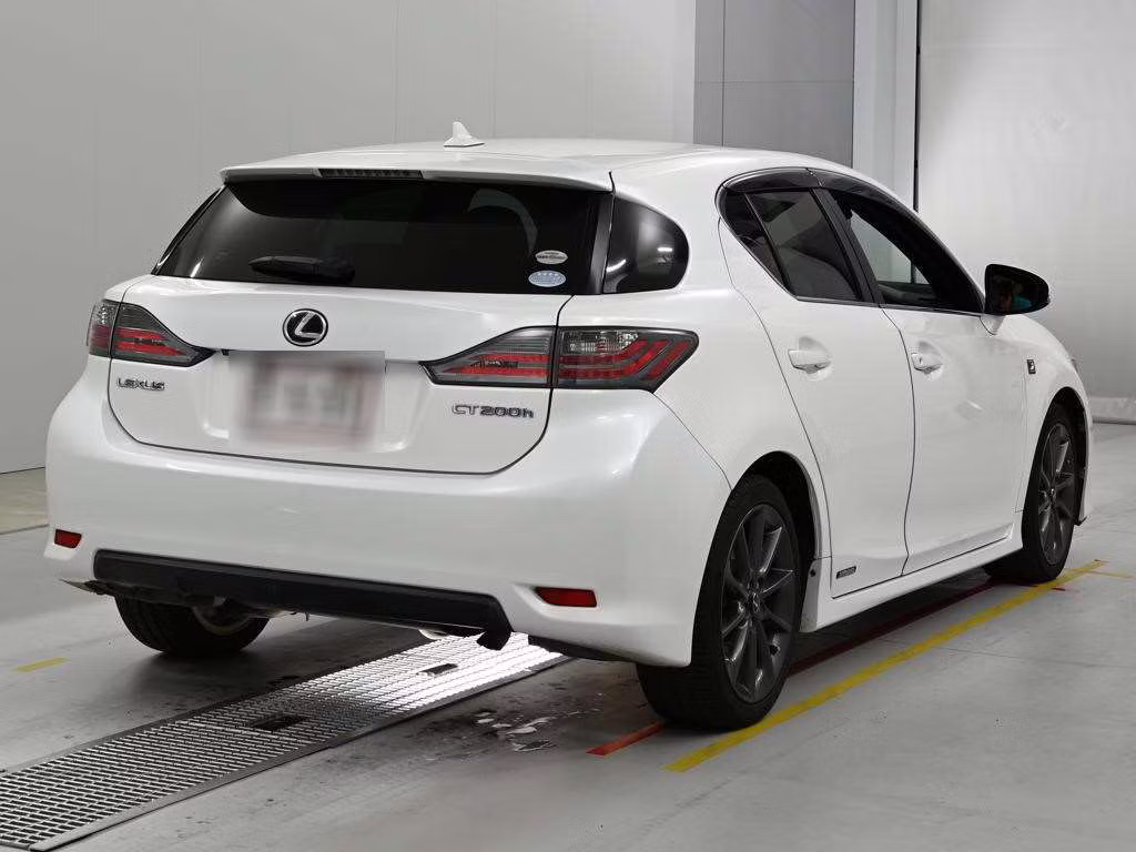 LEXUS CT200H