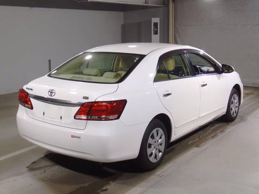 TOYOTA PREMIO