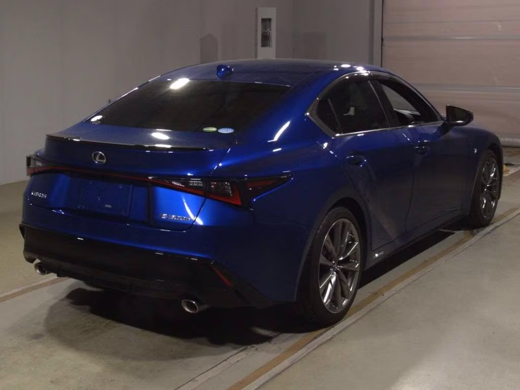 LEXUS IS300H