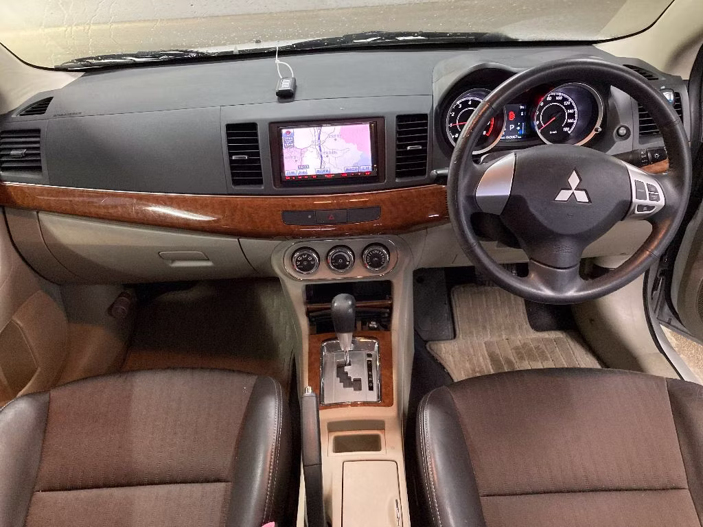 MITSUBISHI GALANT FORTIS