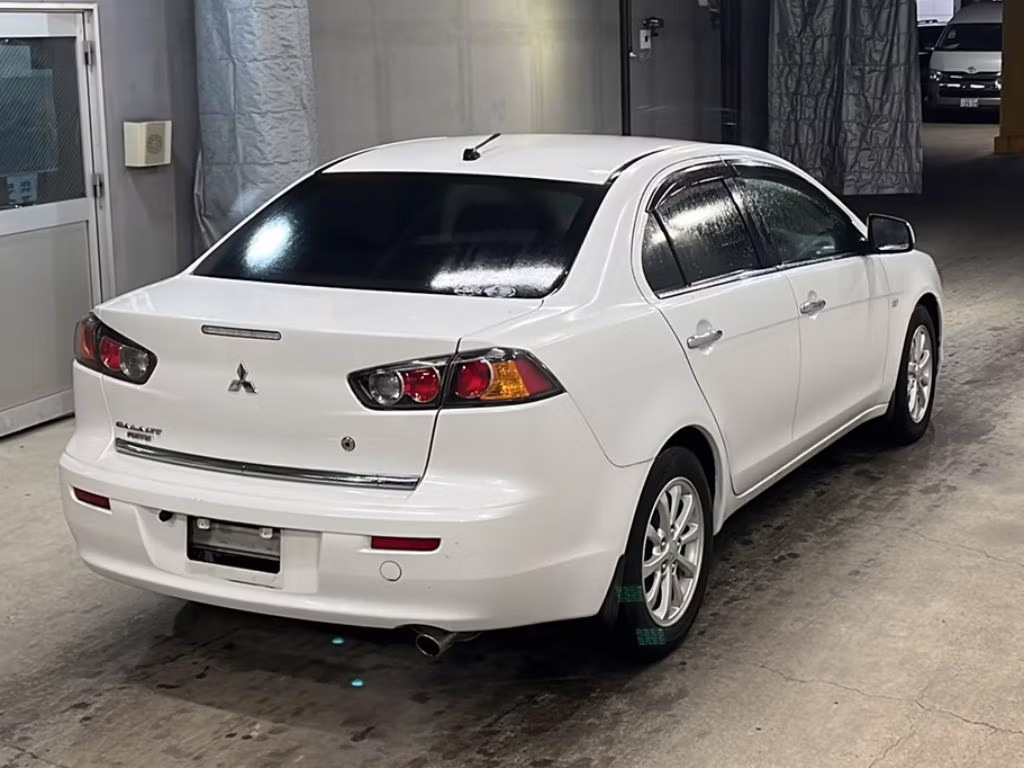 MITSUBISHI GALANT FORTIS