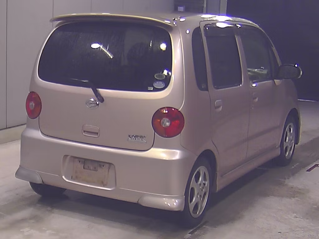 DAIHATSU MOVE LATTE