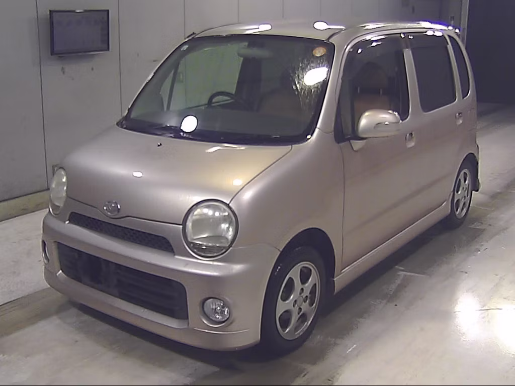 DAIHATSU MOVE LATTE