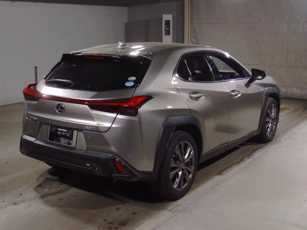 LEXUS UX200