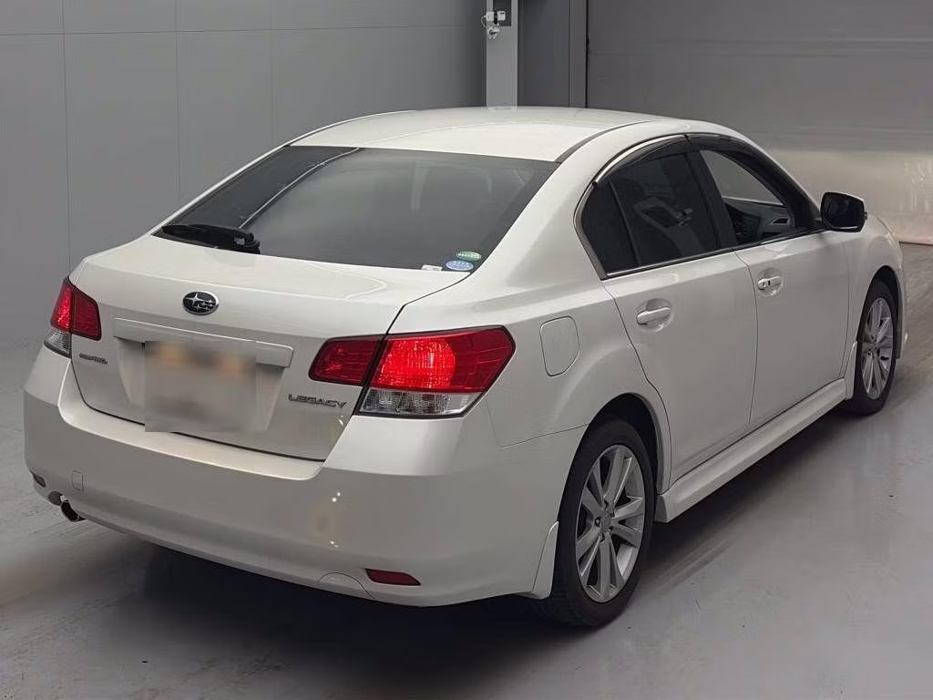 SUBARU LEGACY B4
