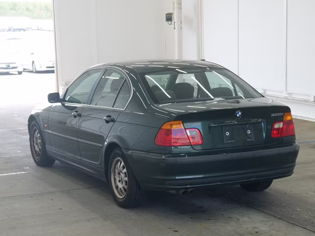 BMW 3-SERIES