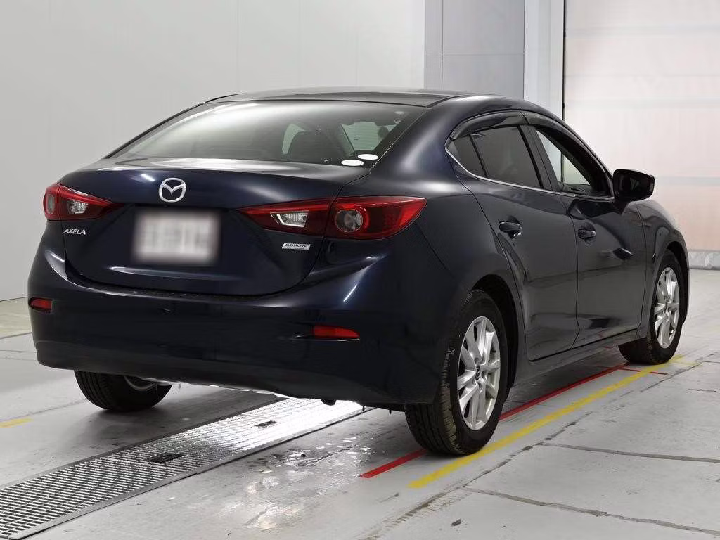 MAZDA AXELA