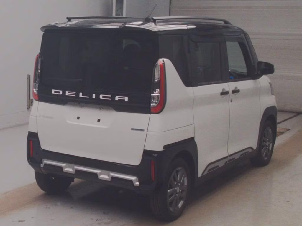 MITSUBISHI DELICA MINI