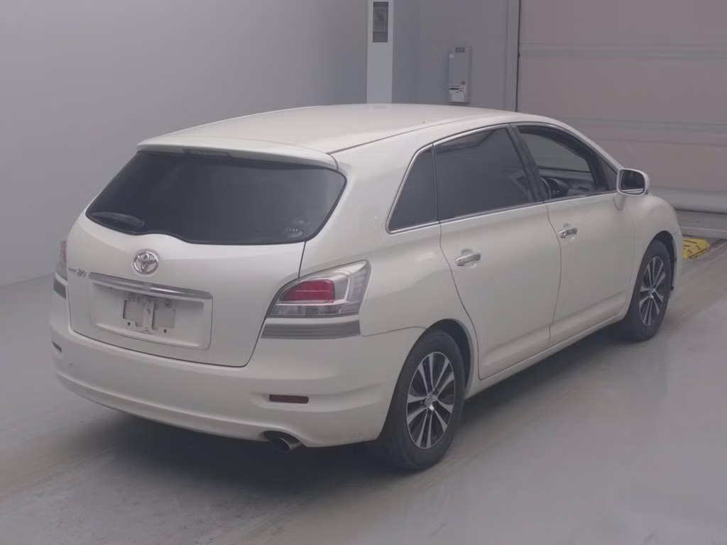 TOYOTA MARK X ZIO
