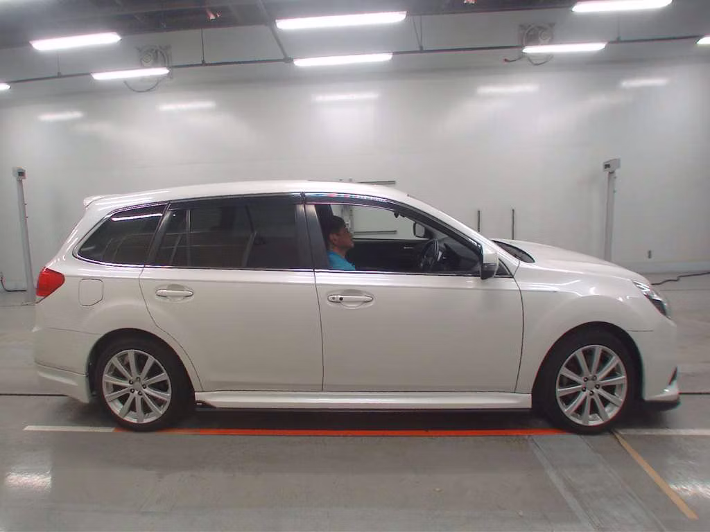 SUBARU LEGACY