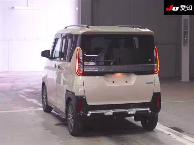 MITSUBISHI DELICA MINI