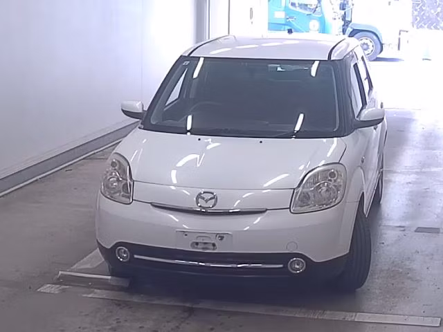 MAZDA VERISA