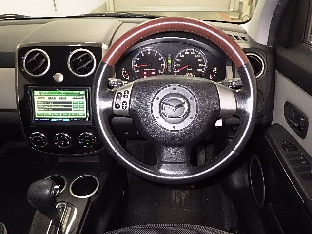 MAZDA VERISA