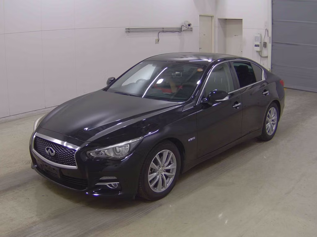 NISSAN SKYLINE