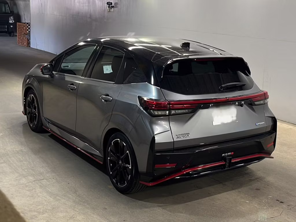 NISSAN AURA