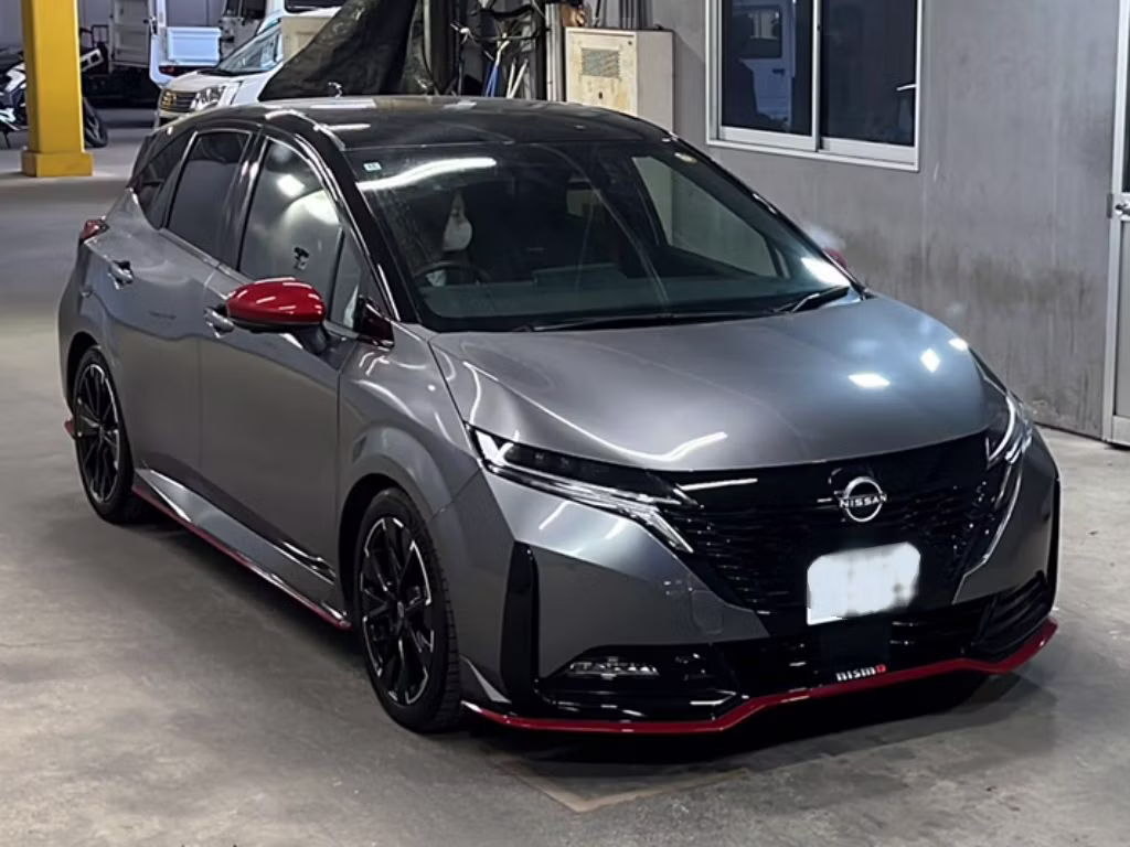 NISSAN AURA