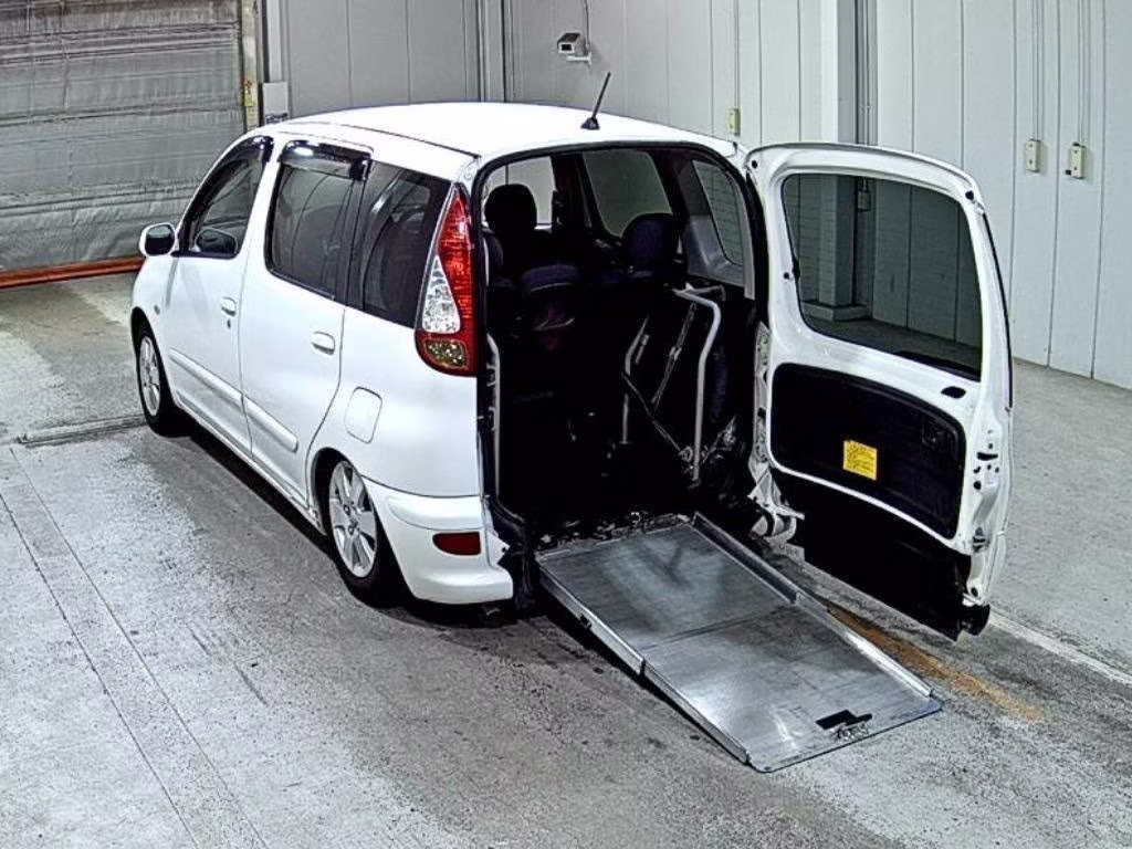 TOYOTA FUNCARGO