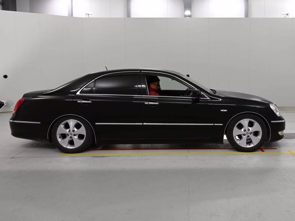 TOYOTA CROWN MAJESTA