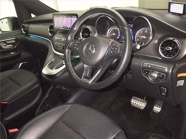 MERCEDES-BENZ V-CLASS