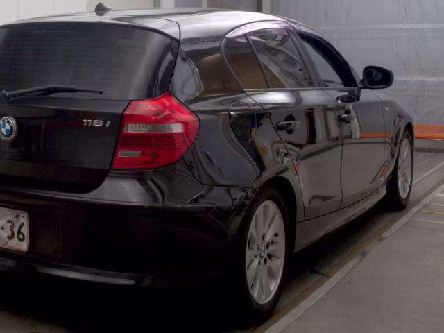 BMW 1-SERIES
