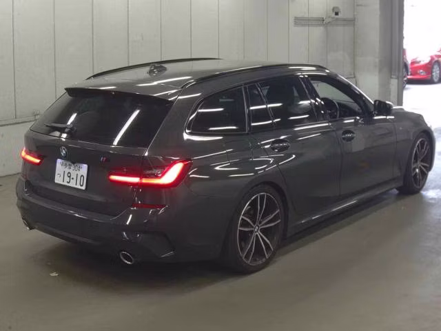 BMW 3-SERIES