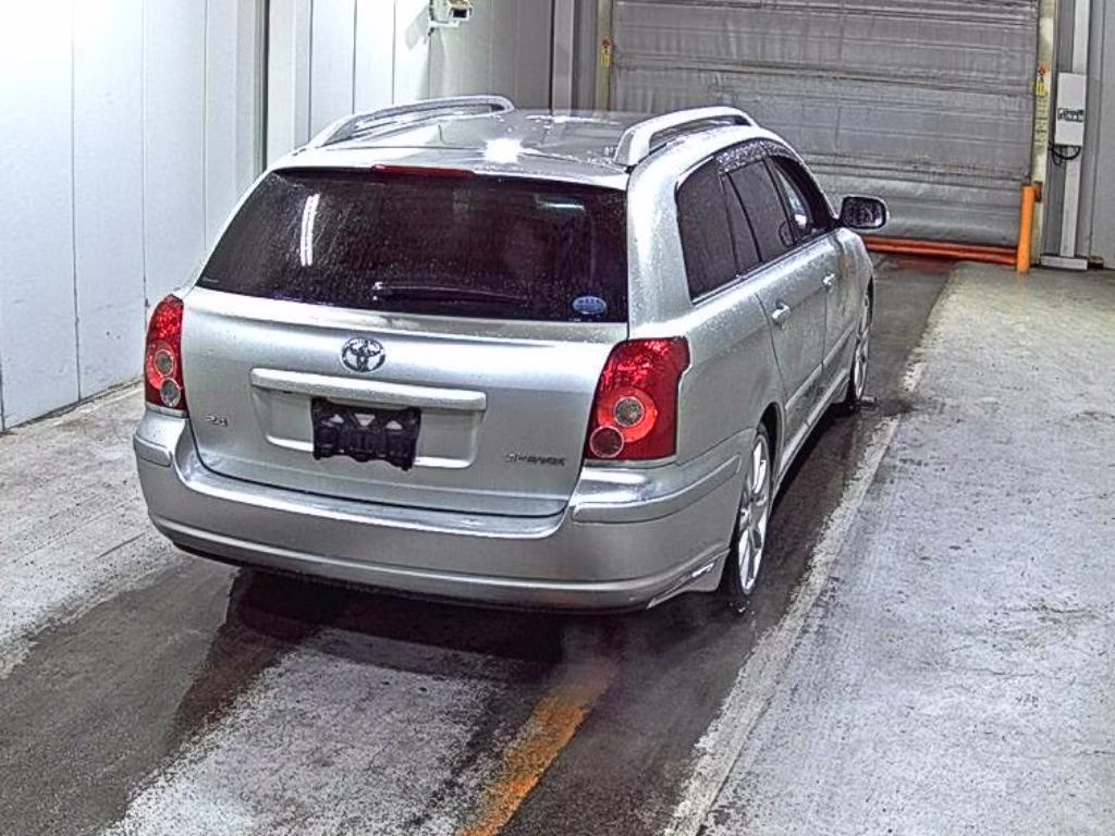 TOYOTA AVENSIS