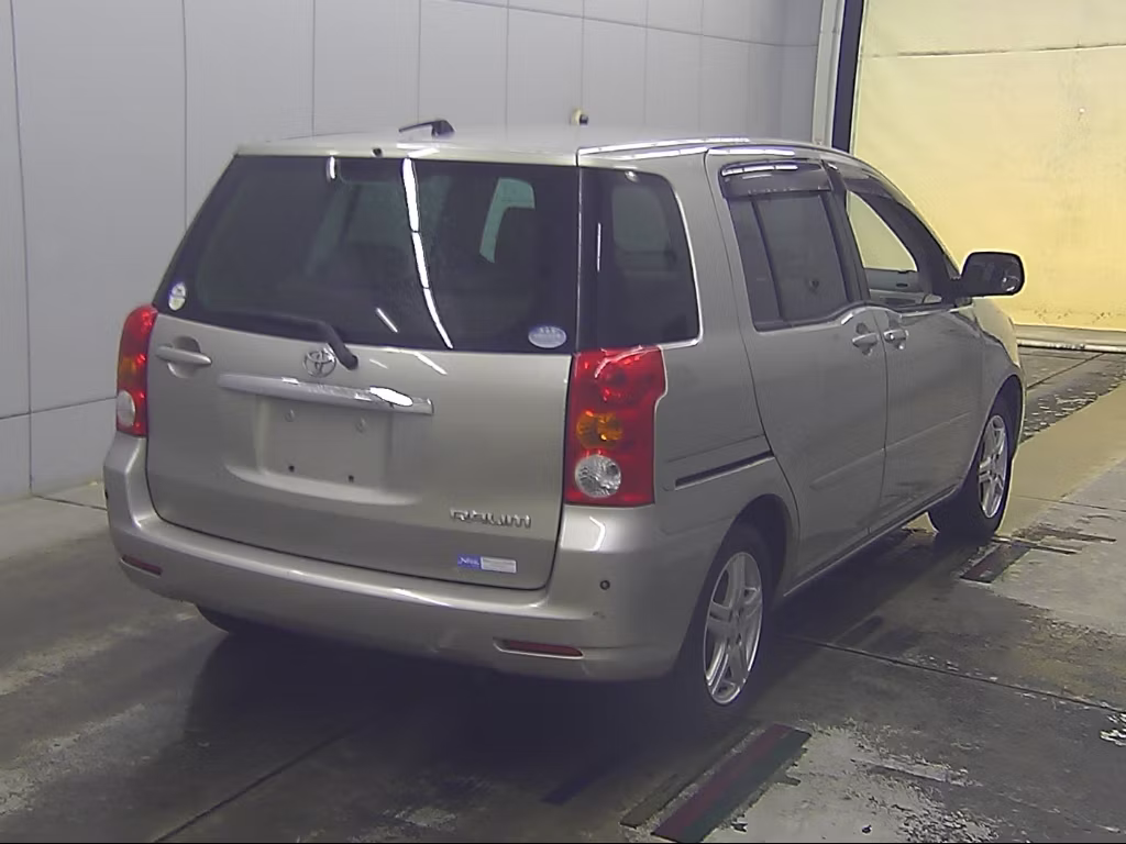 TOYOTA RAUM