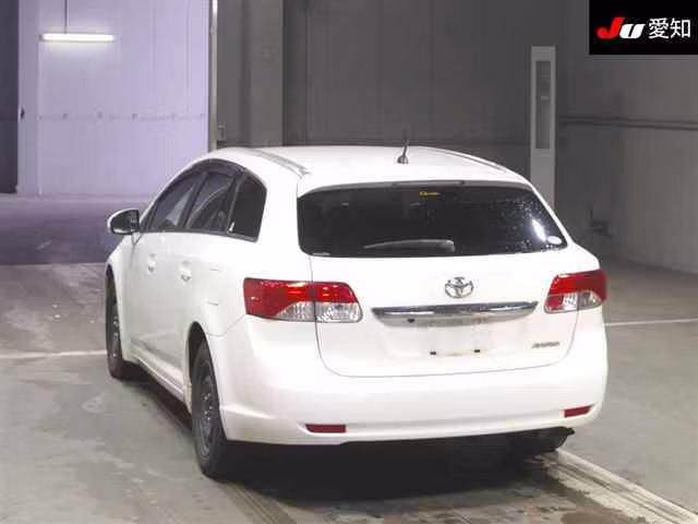 TOYOTA AVENSIS