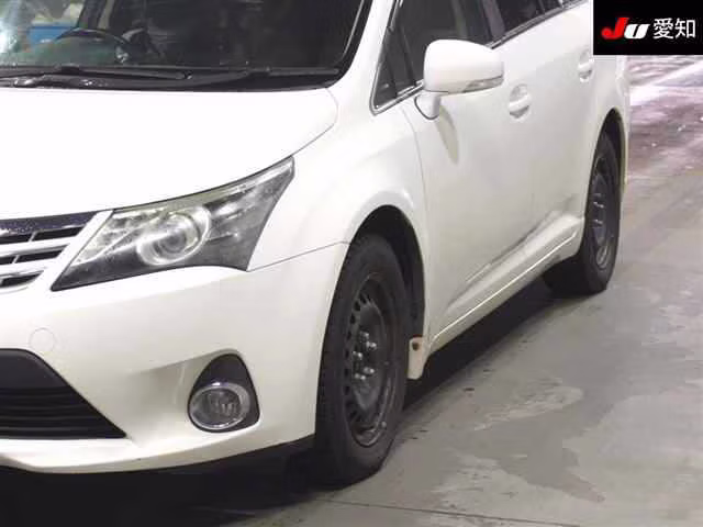 TOYOTA AVENSIS