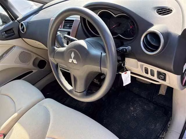 MITSUBISHI COLT PLUS