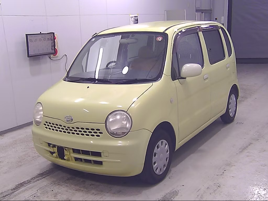 DAIHATSU MOVE LATTE