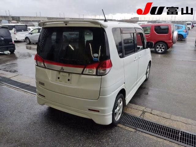 MITSUBISHI DELICA D:2