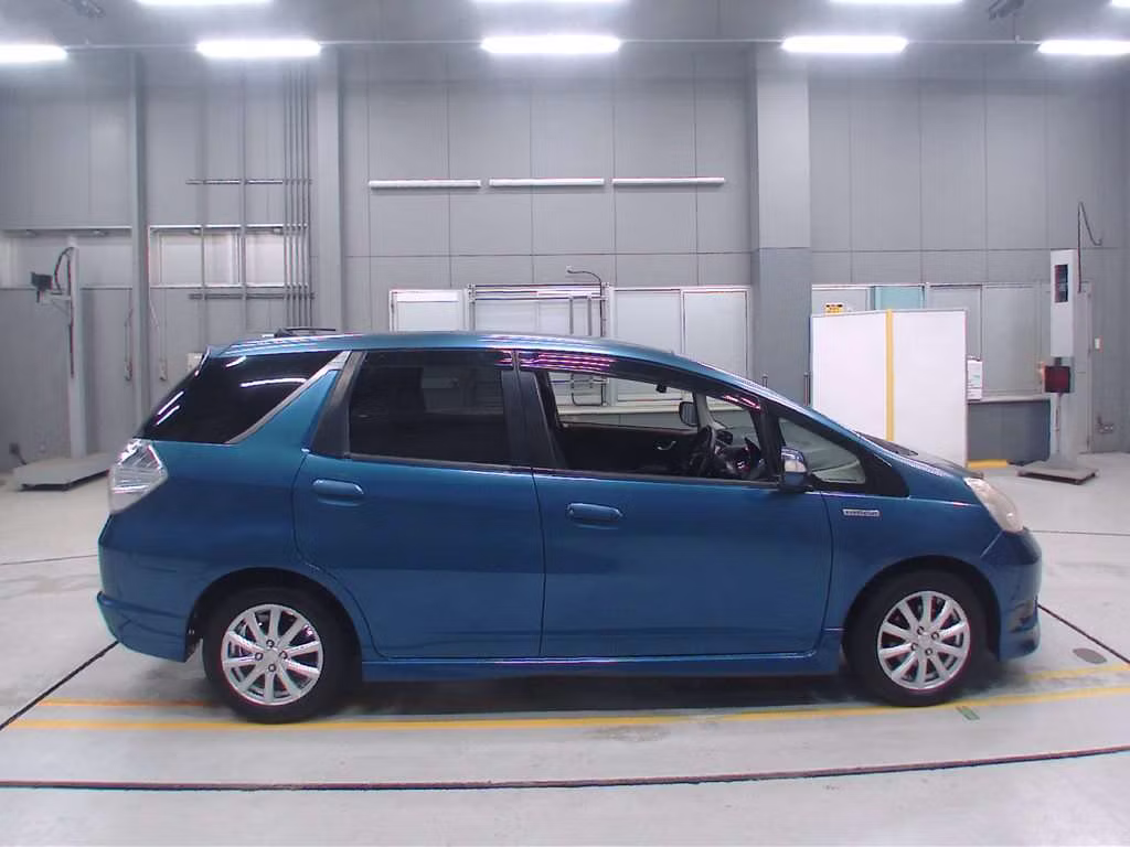 HONDA FIT SHUTTLE