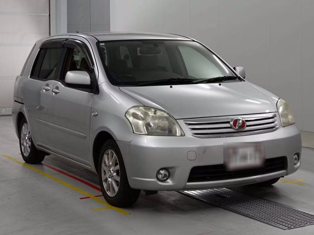 TOYOTA RAUM