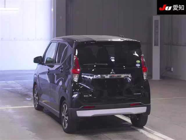 MITSUBISHI EK X