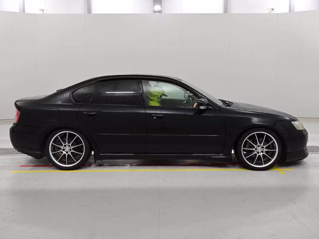 SUBARU LEGACY B4