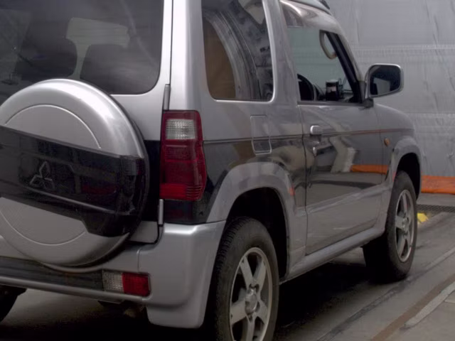 MITSUBISHI PAJERO MINI