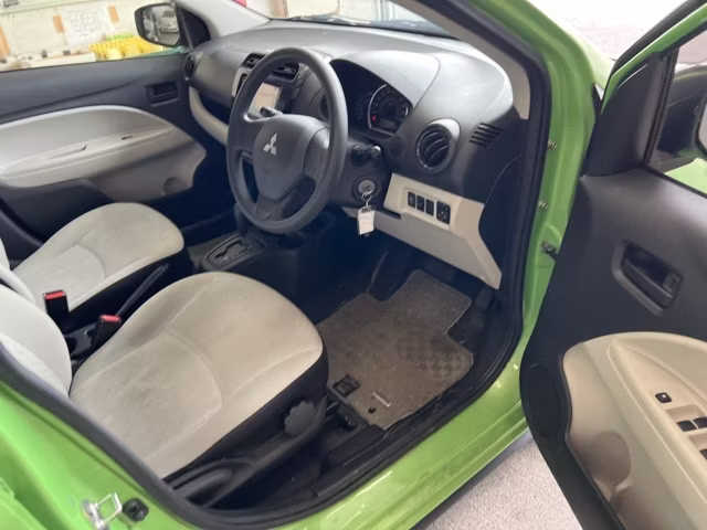 MITSUBISHI MIRAGE