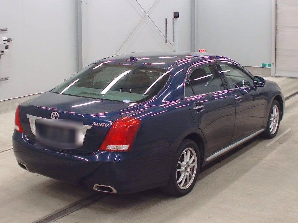 TOYOTA CROWN MAJESTA
