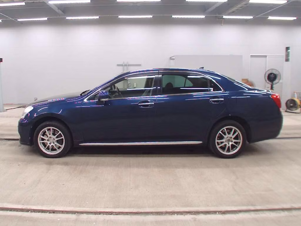 TOYOTA CROWN MAJESTA