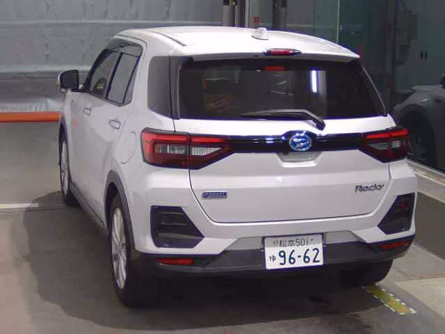 DAIHATSU ROCKY