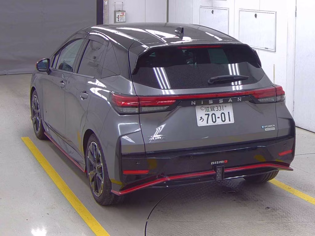 NISSAN AURA