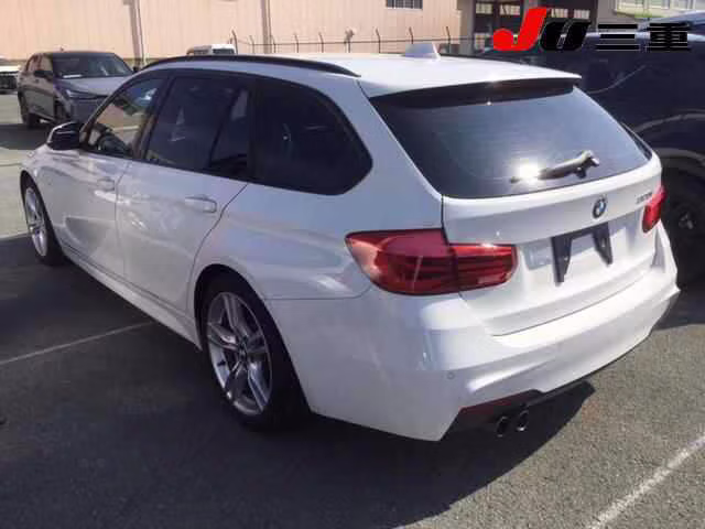 BMW 3-SERIES
