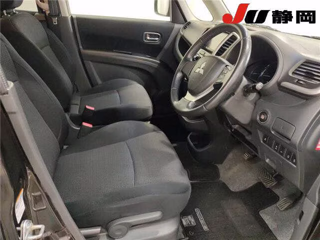 MITSUBISHI DELICA D:2