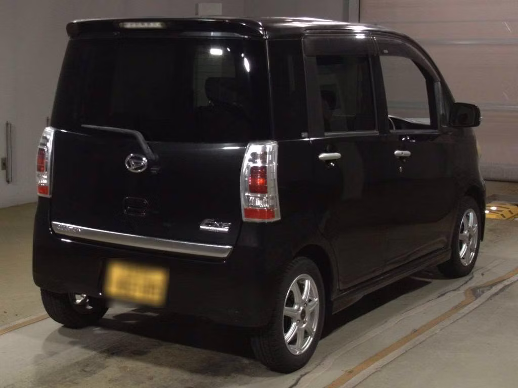 DAIHATSU TANTO EXE