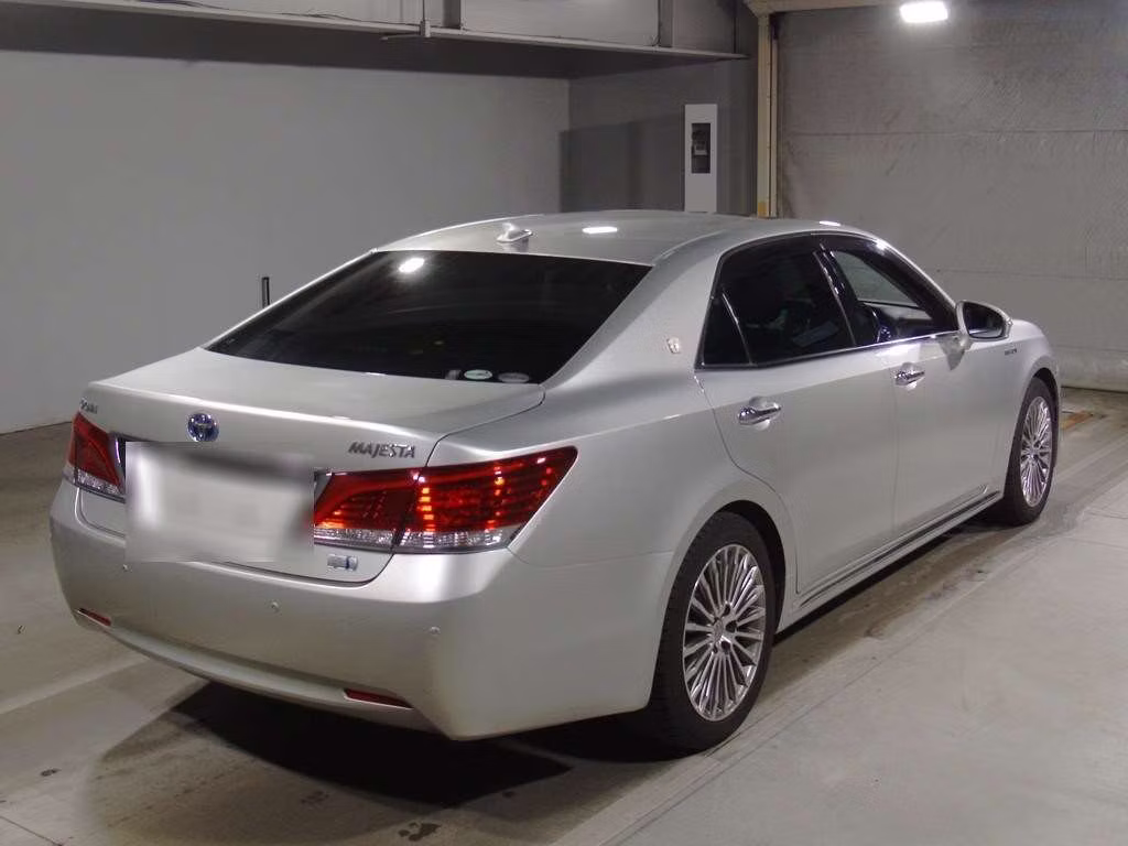 TOYOTA CROWN MAJESTA