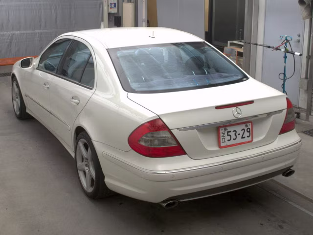 MERCEDES-BENZ E-CLASS